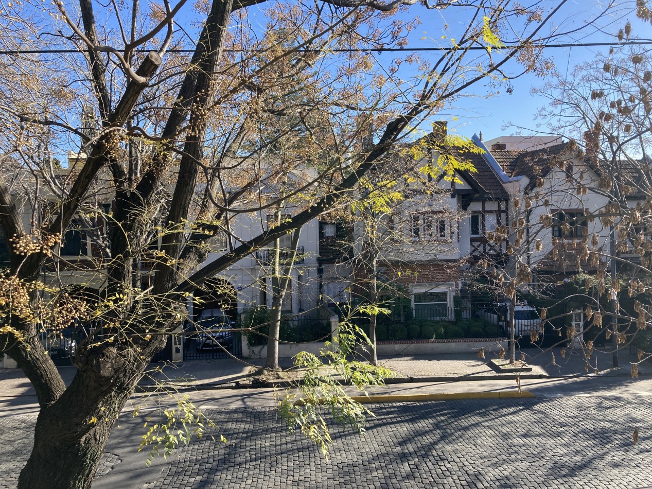 Casa de estilo en excelente ubicacion en Belgrano