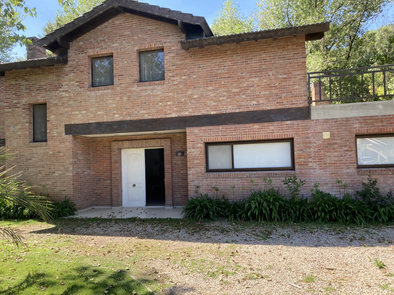 Maravillosa casa en Carilo a pasos del mar!