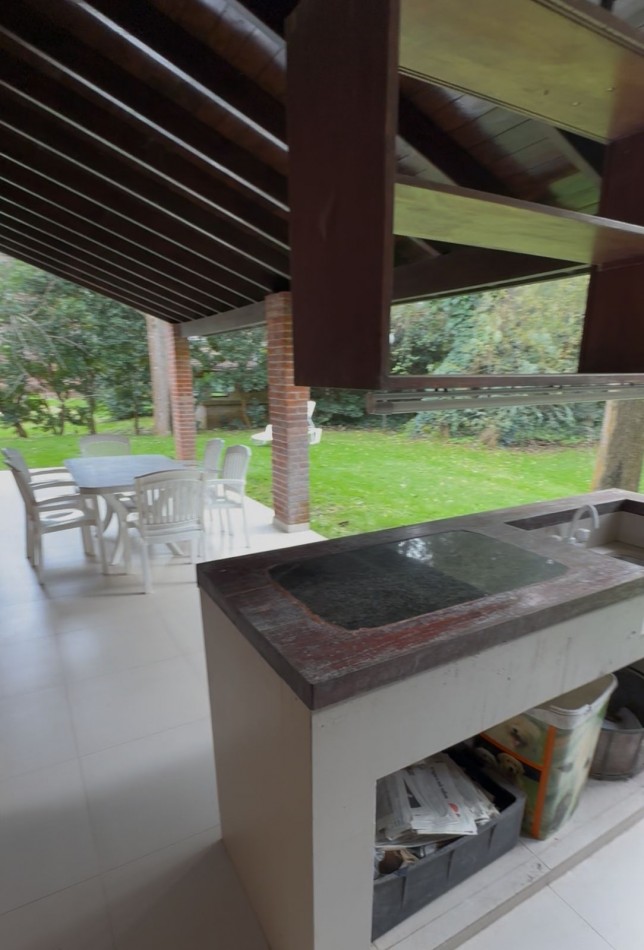 Maravillosa casa en Carilo a pasos del mar!