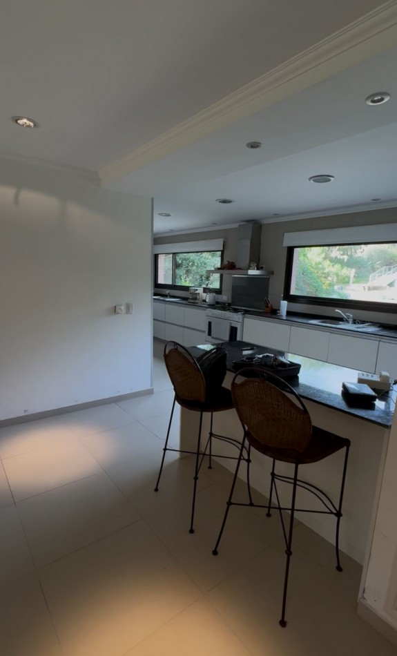 Maravillosa casa en Carilo a pasos del mar!