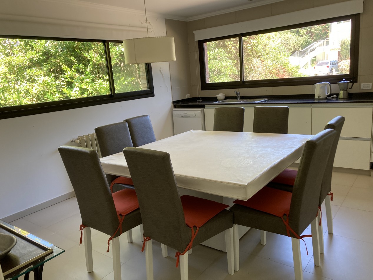 Maravillosa casa en Carilo a pasos del mar!