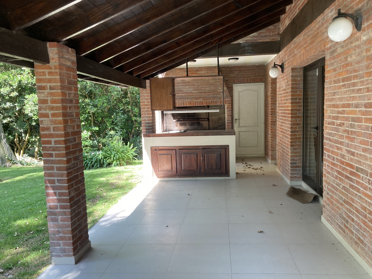 Maravillosa casa en Carilo a pasos del mar!