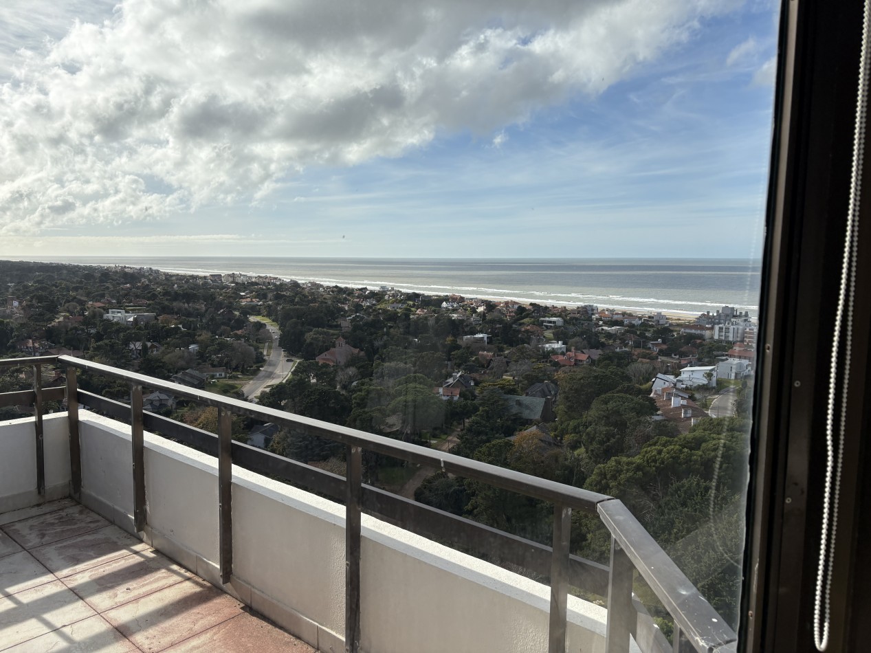 Departamento en Pinamar centro, piso alto, con maravillosa vista al mar