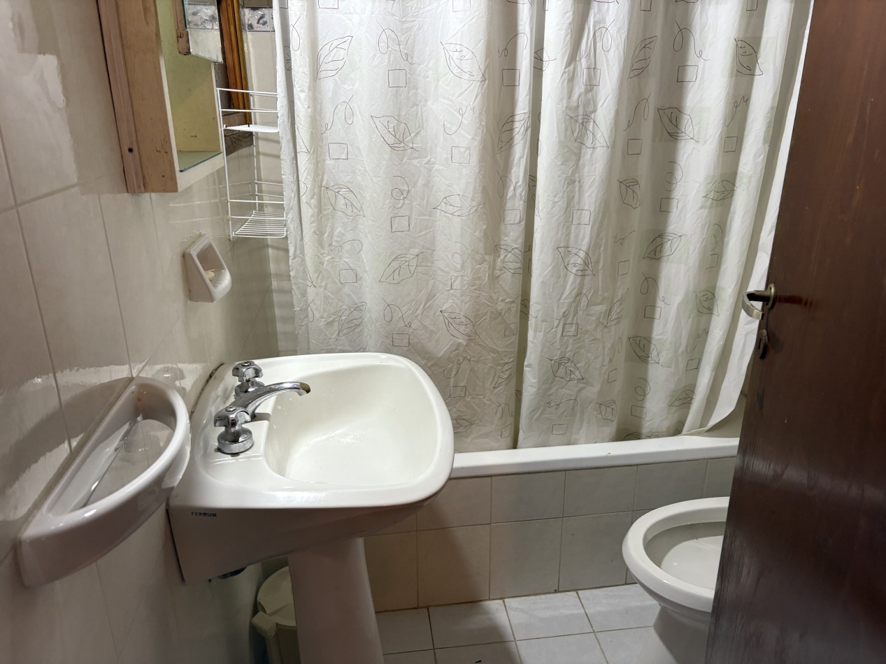 Casa muy comoda en Valeria a 3 cuadras del mar