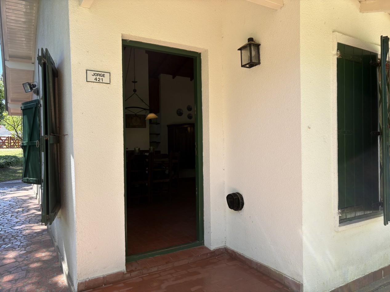 Casa muy comoda en Valeria a 3 cuadras del mar