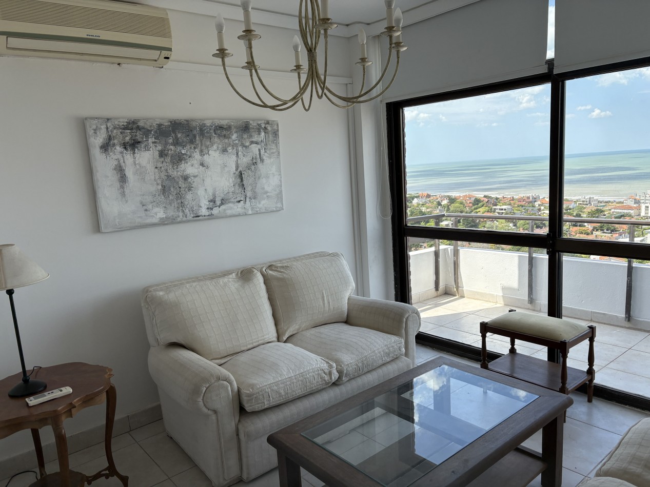Departamento en Pinamar centro, piso alto, con maravillosa vista al mar