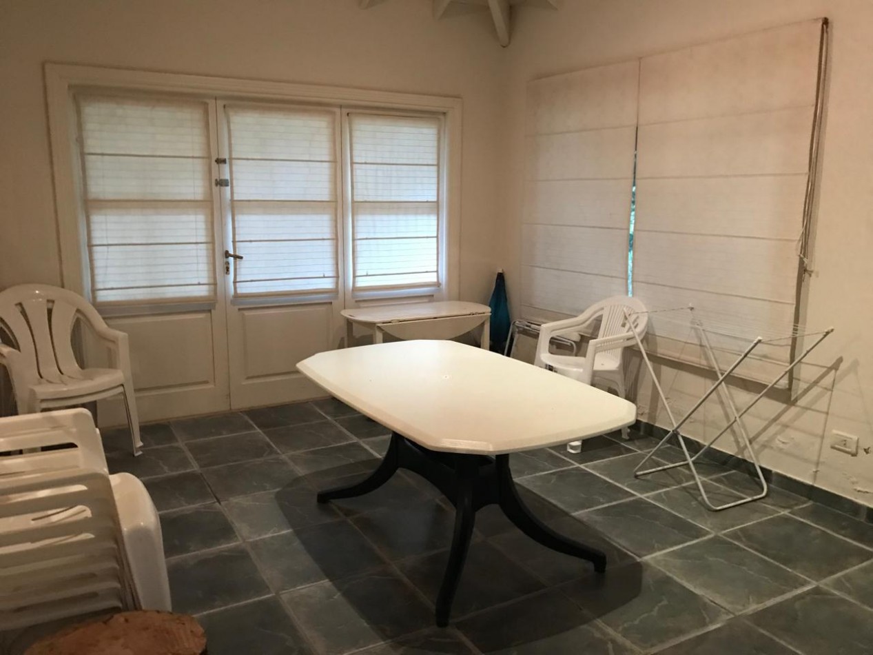 Hermosa casa en Carilo a 4 cuadras del mar y 4 del centro en lugar muy tranquilo. 