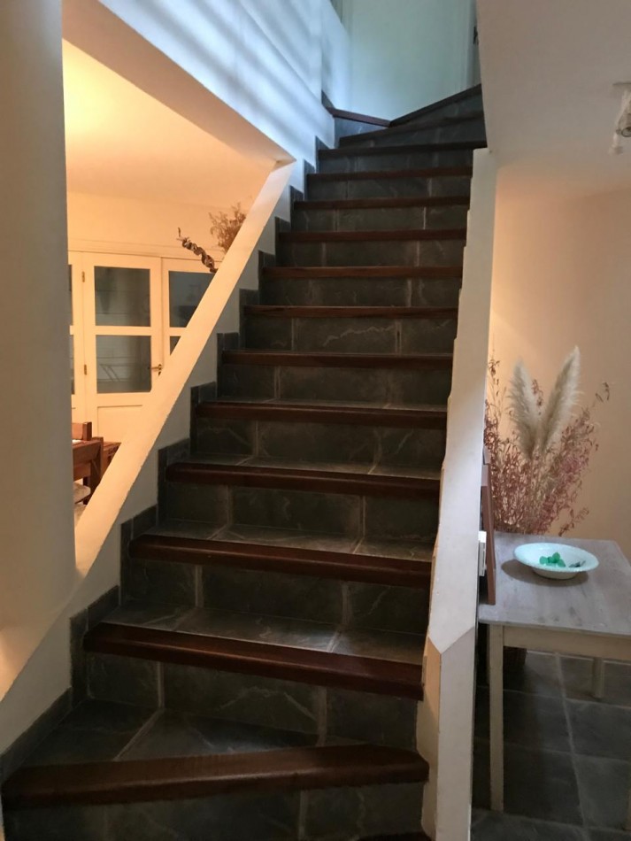 Hermosa casa en Carilo a 4 cuadras del mar y 4 del centro en lugar muy tranquilo. 