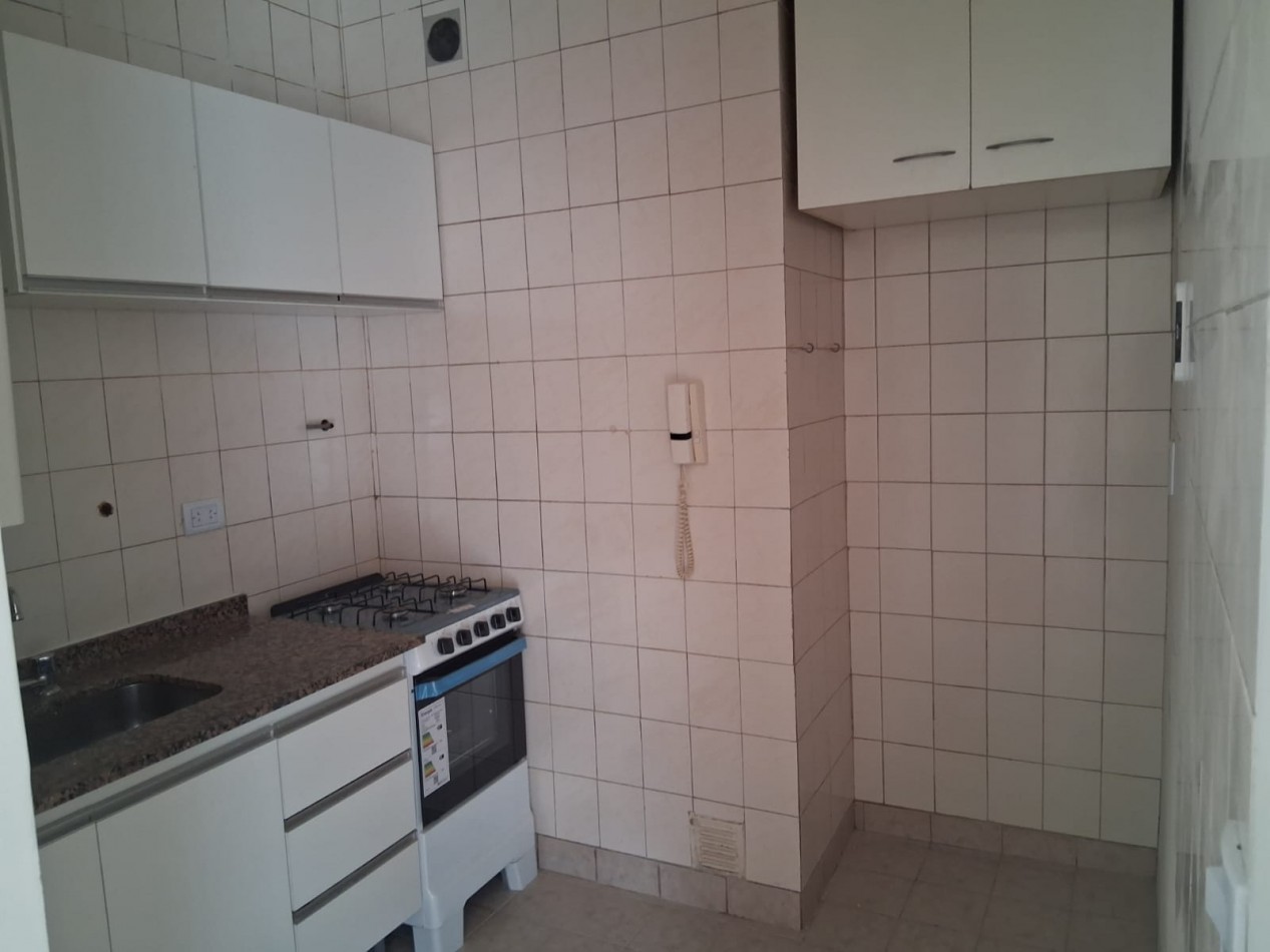 2 ambientes sin muebles en magnifica ubicacion