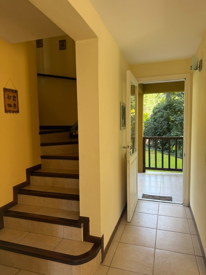 Esplendida casa en Carilo en excelente ubicacion.