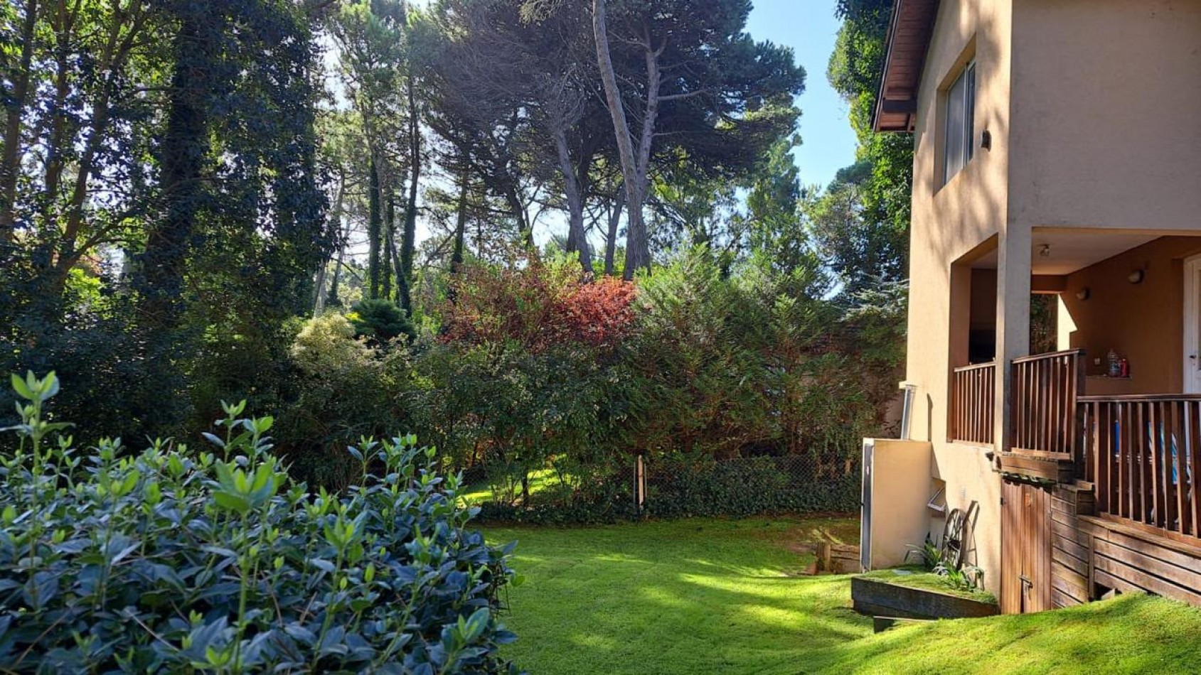 Esplendida casa en Carilo en excelente ubicacion.