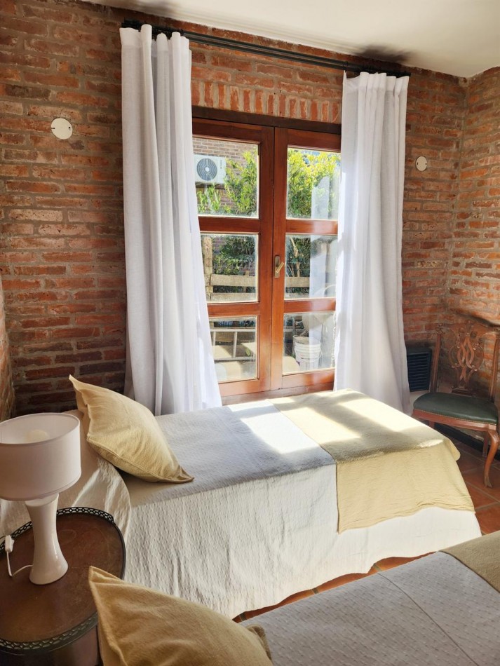 Gran casa en Carilo a 150 mts de mar en excelente ubicacion.