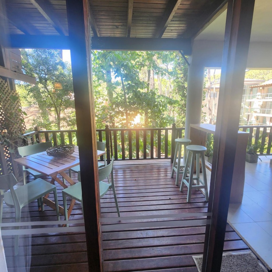 Hermosa cabaña en Carilo en complejo con amenities.