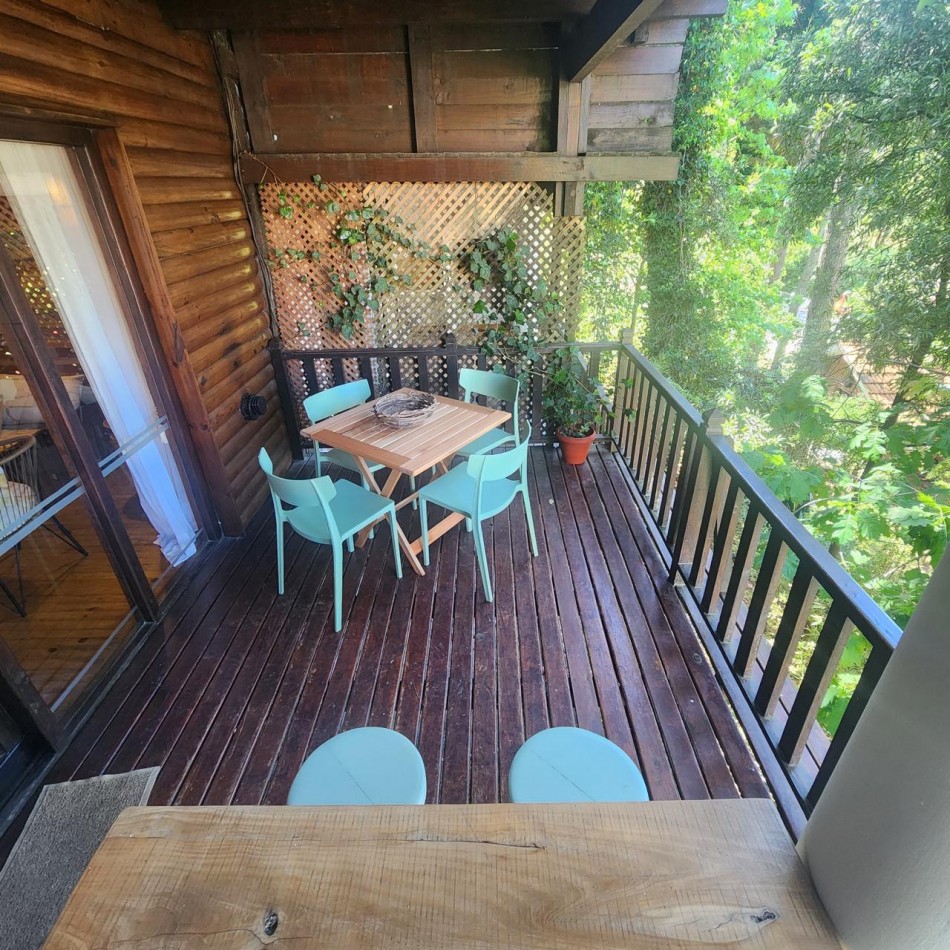 Hermosa cabaña en Carilo en complejo con amenities.