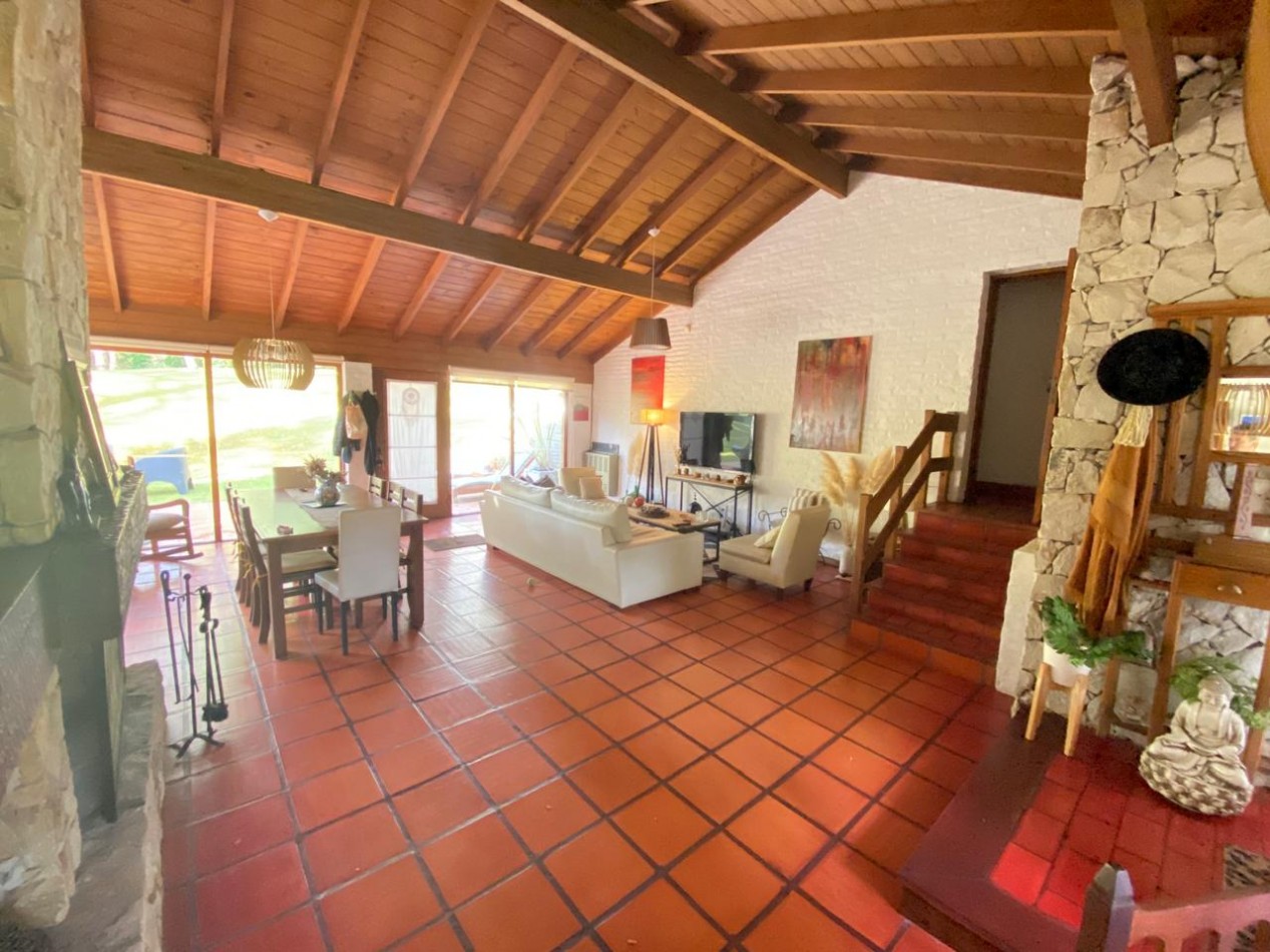 Lindisima casa en el bosque de Carilo