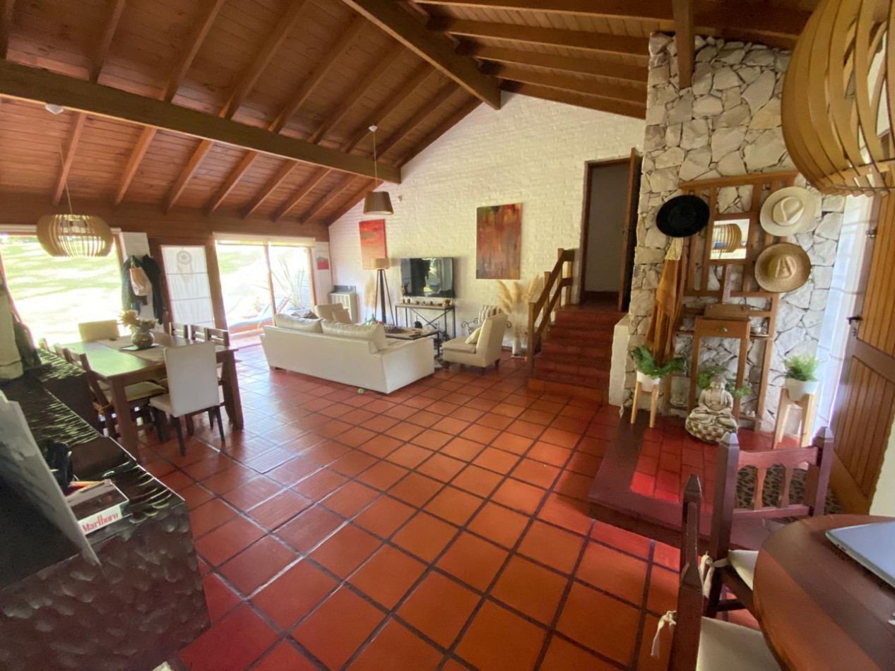 Lindisima casa en el bosque de Carilo