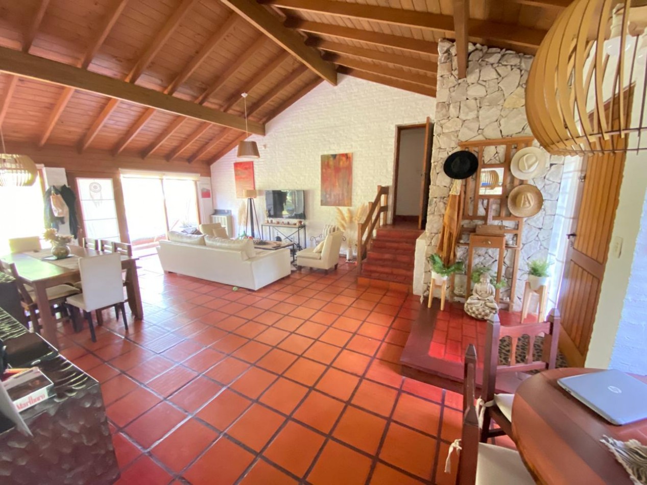 Lindisima casa en el bosque de Carilo