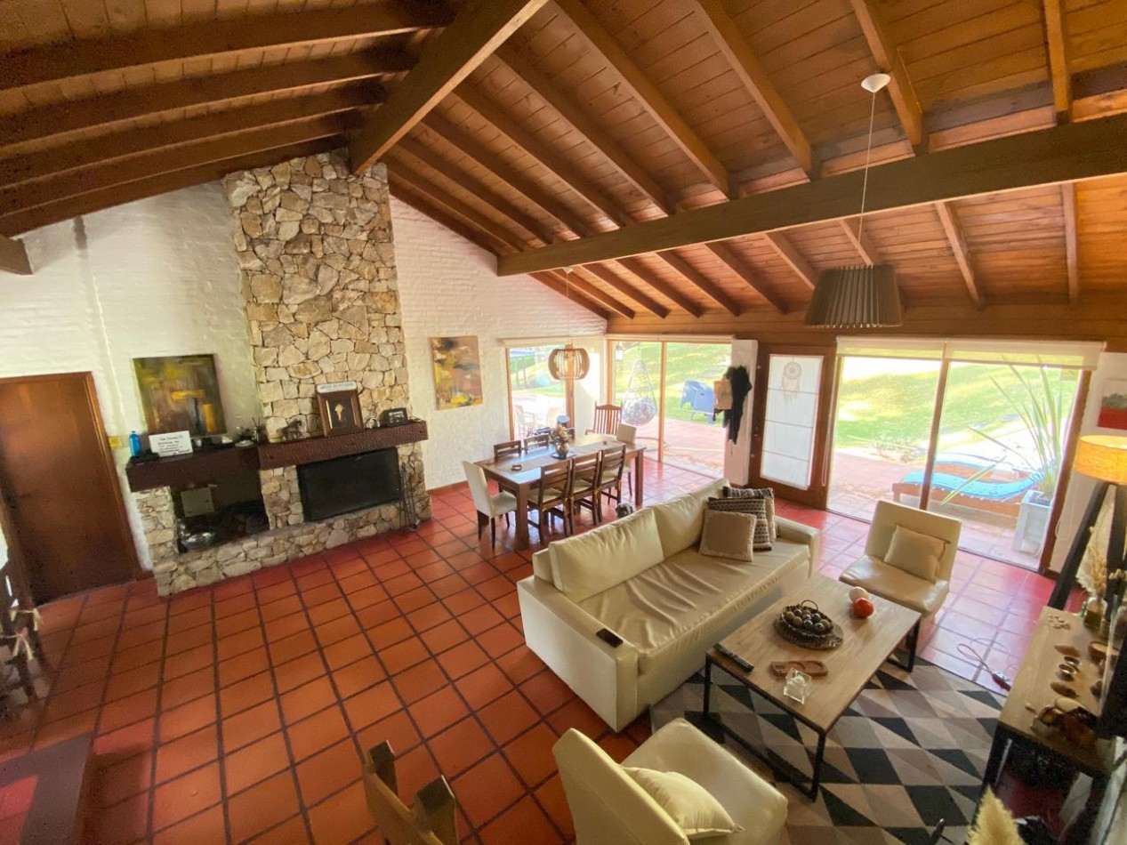 Lindisima casa en el bosque de Carilo