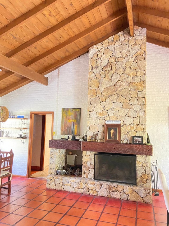 Lindisima casa en el bosque de Carilo