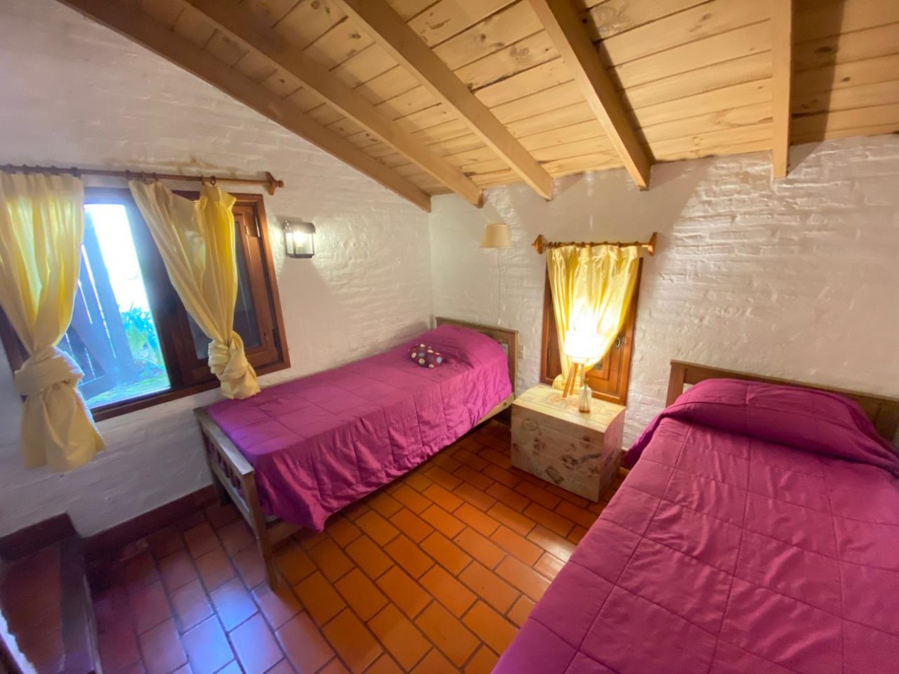 Lindisima casa en el bosque de Carilo
