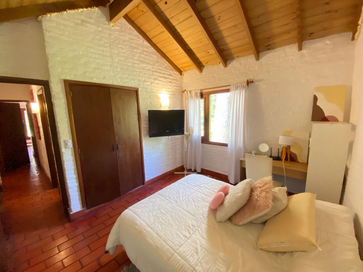 Lindisima casa en el bosque de Carilo