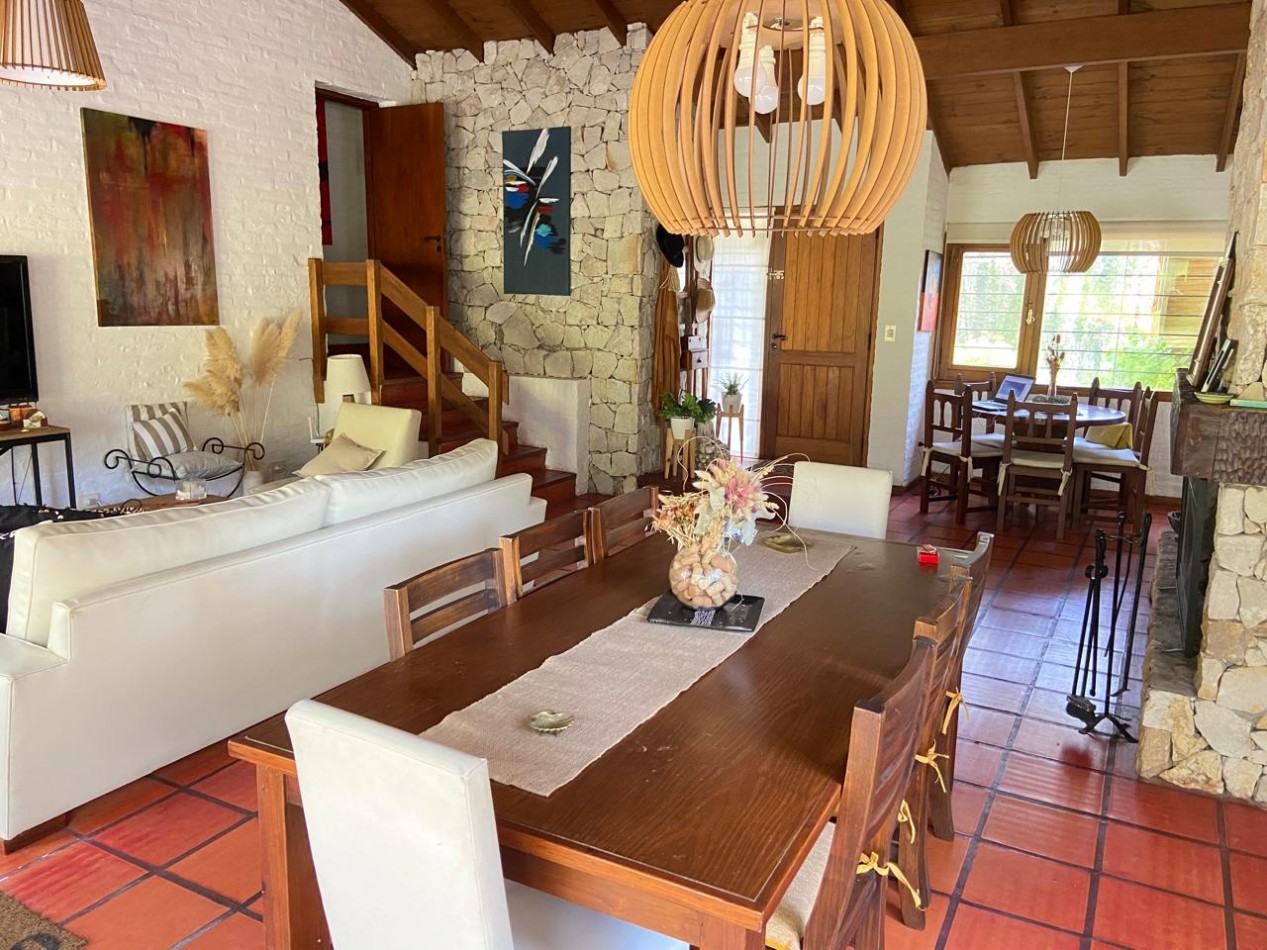 Lindisima casa en el bosque de Carilo