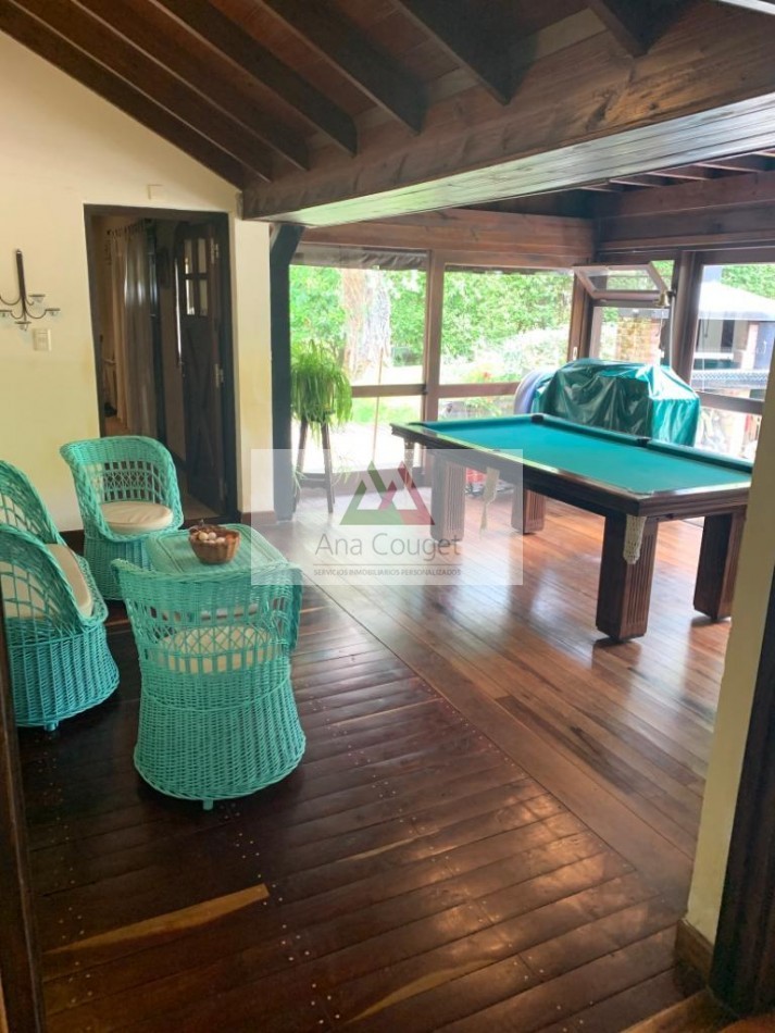 Hermosa casa en Carilo para 10 personas