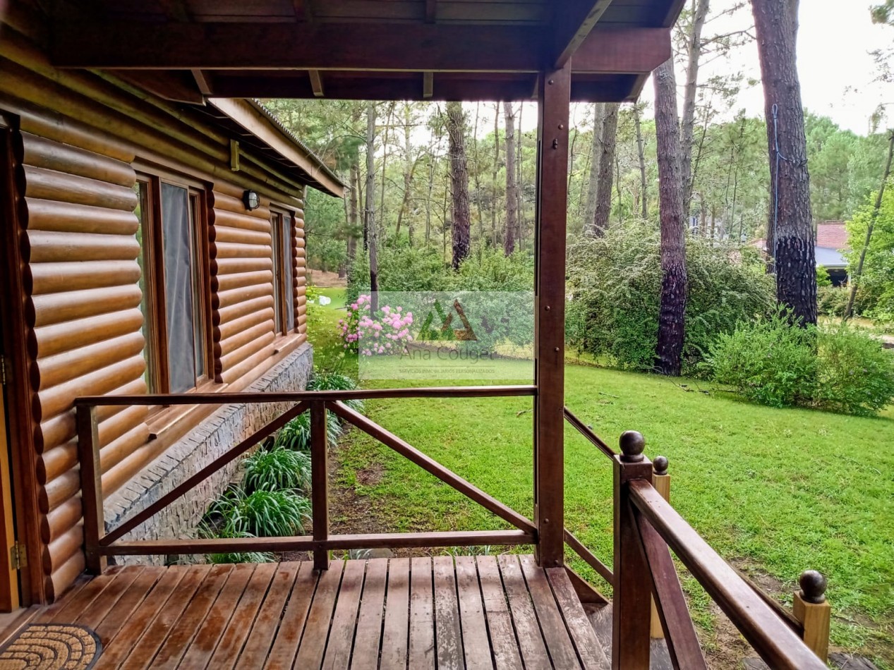 Pintoresca cabaña en el bosque de Carilo