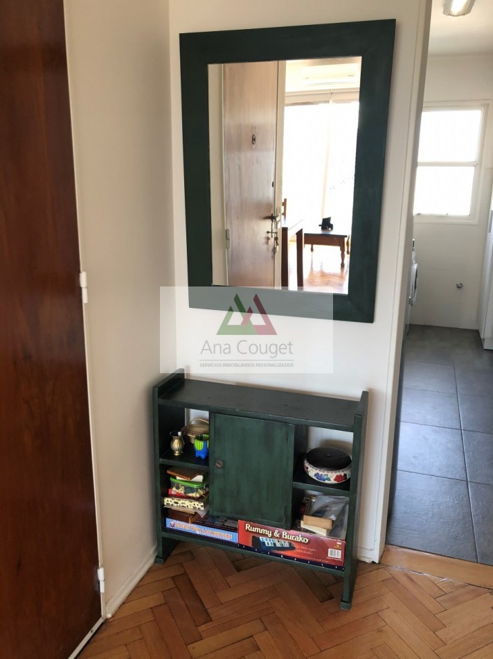 Excelente departamento de 2 ambientes con vista a Parque Las Heras. Piso alto. 1/2 huespedes