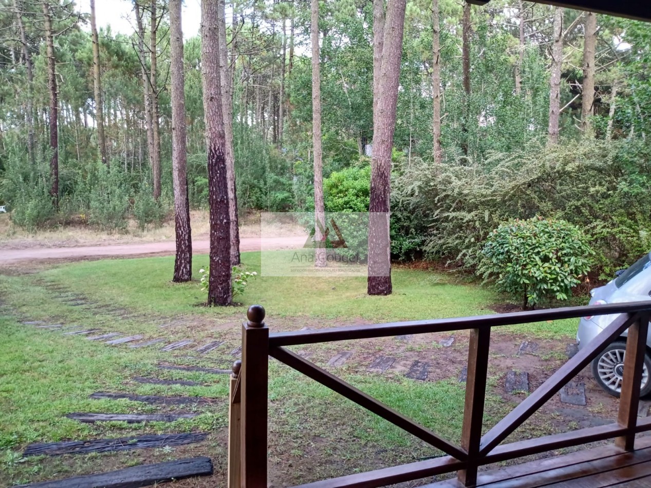 Pintoresca cabaña en el bosque de Carilo