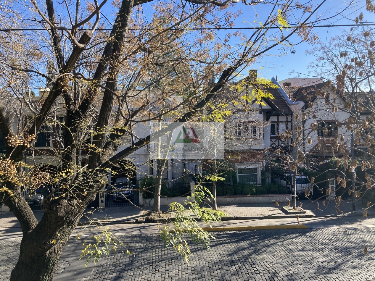 Casa de estilo en excelente ubicacion en Belgrano