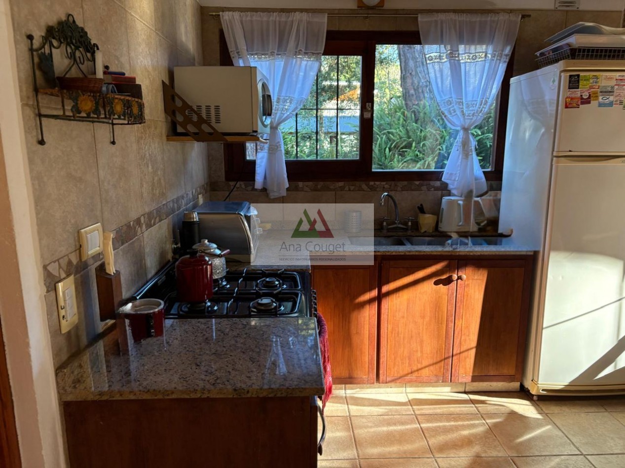 Lindisima casa a dos cuadras del centro. 