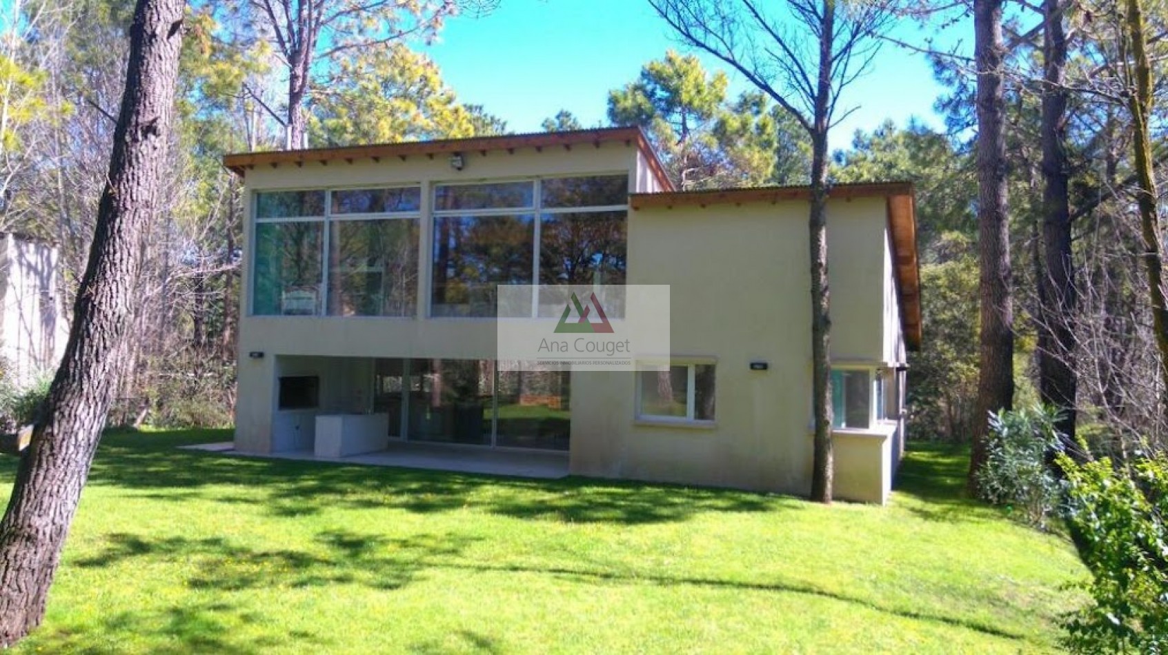 Impecable casa en pleno bosque