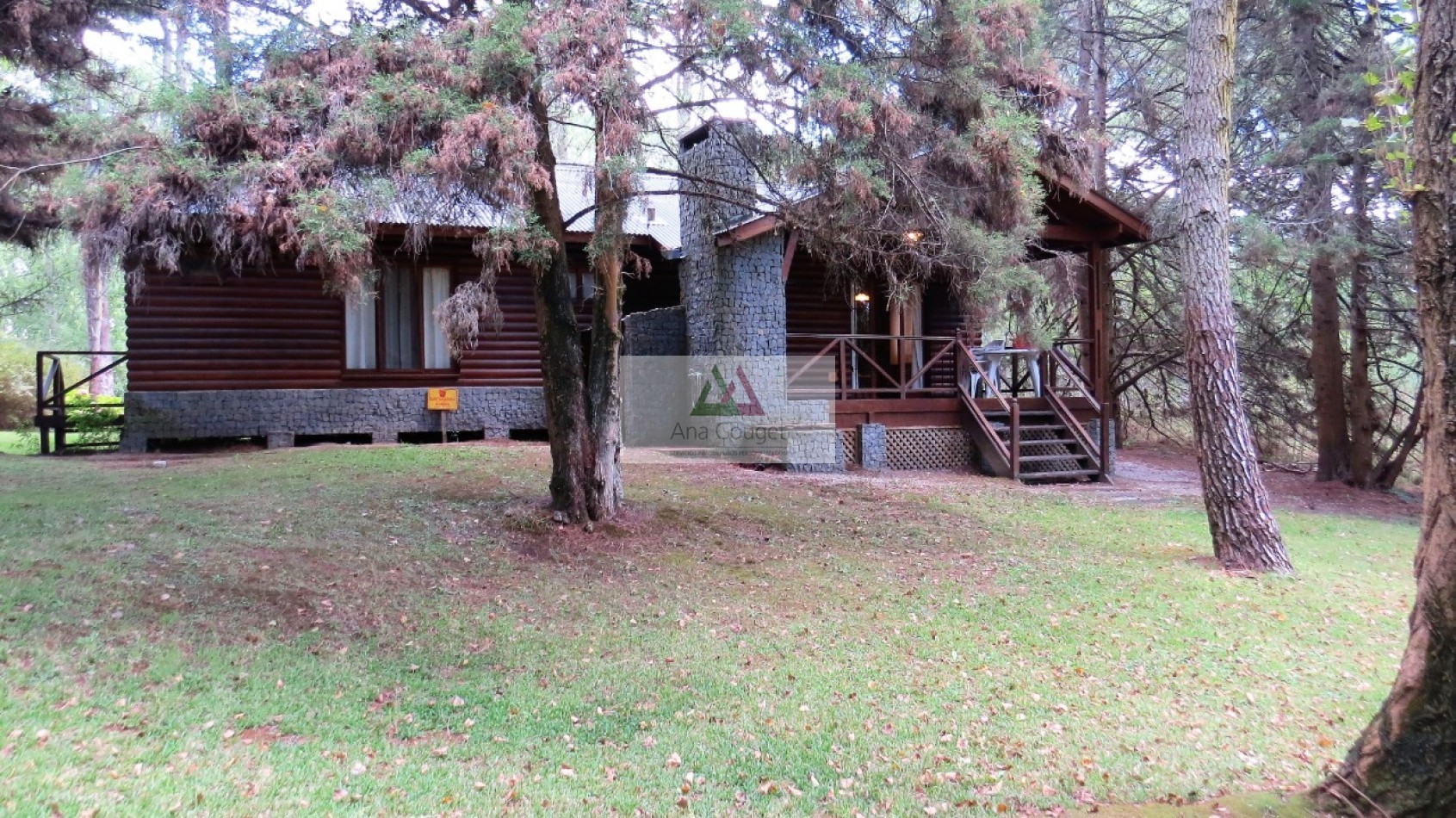 Pintoresca cabaña en el bosque de Carilo