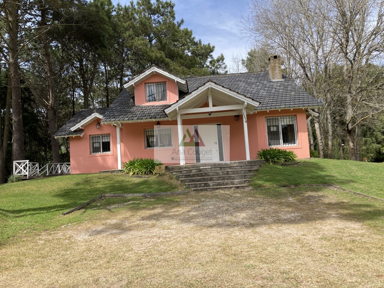 Muy linda casa para 10 personas cerca del golf