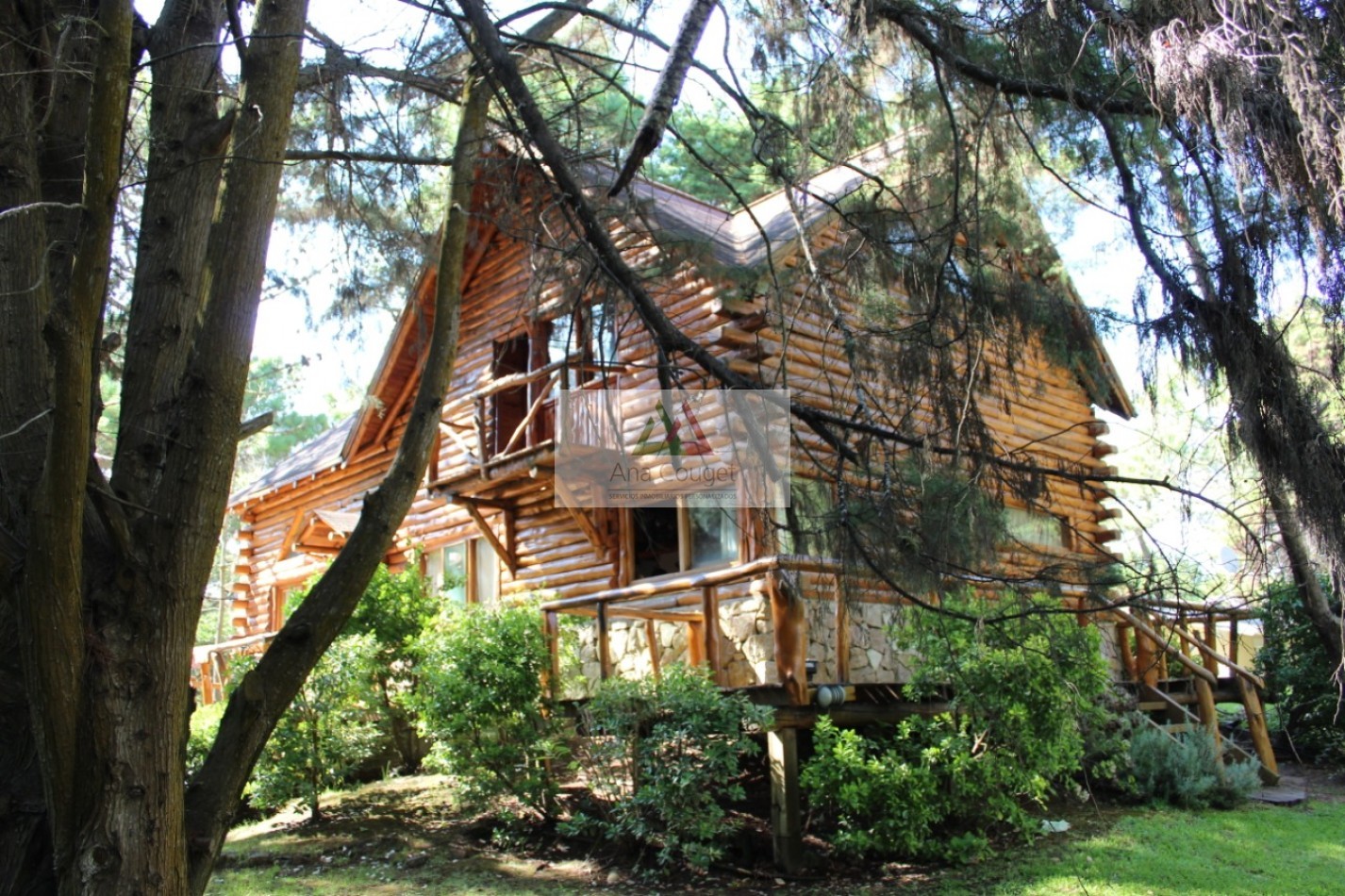 Calida cabaña de madera en Carilo para 6 personas  