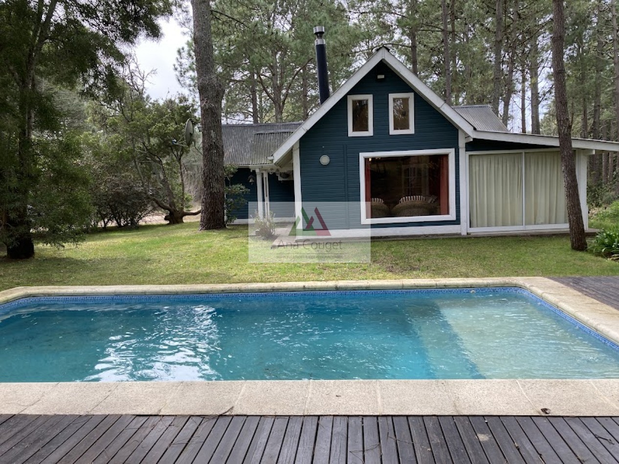 Hermosa casa para 6 con pileta climatizada