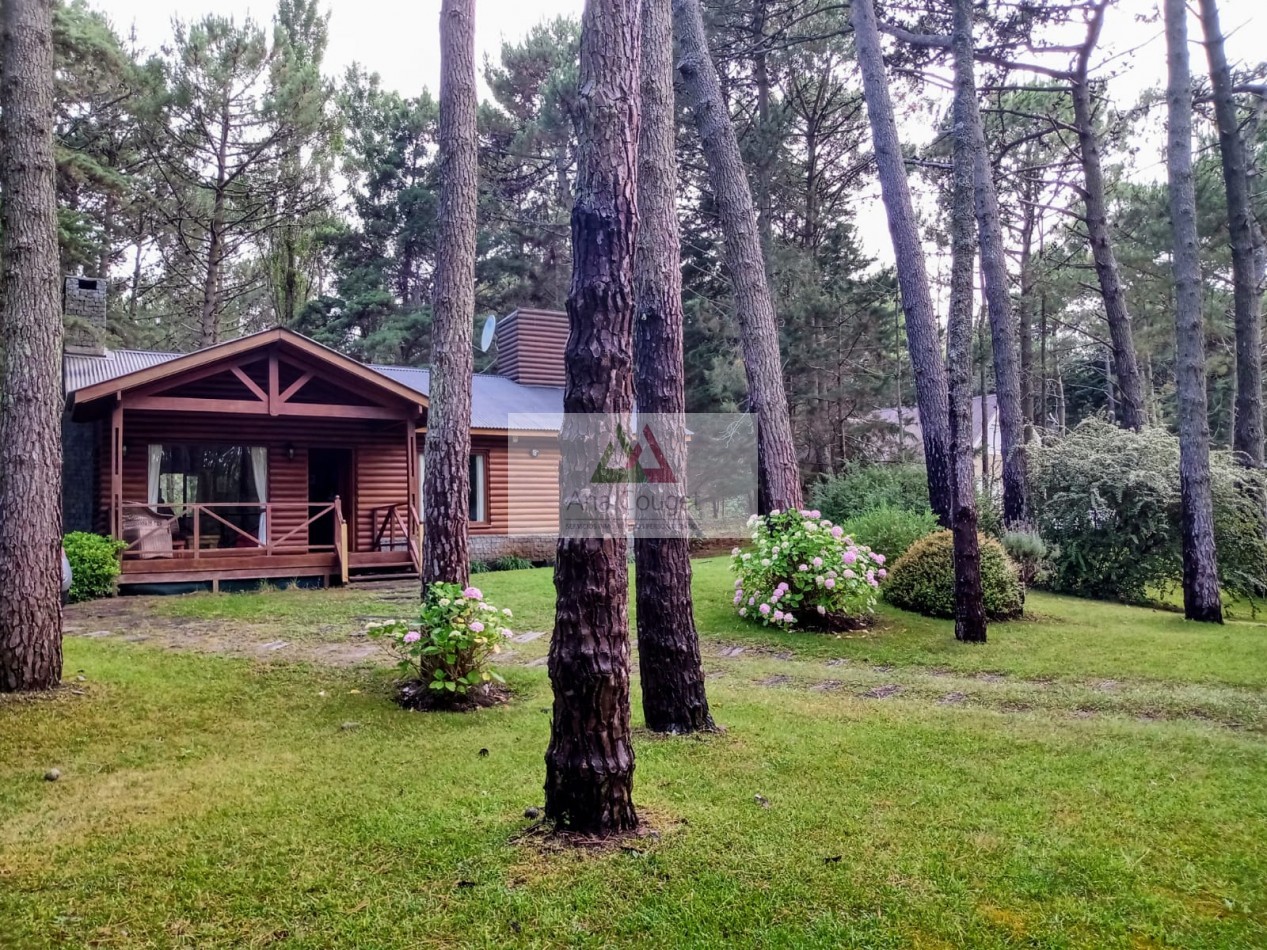 Pintoresca cabaña en el bosque de Carilo