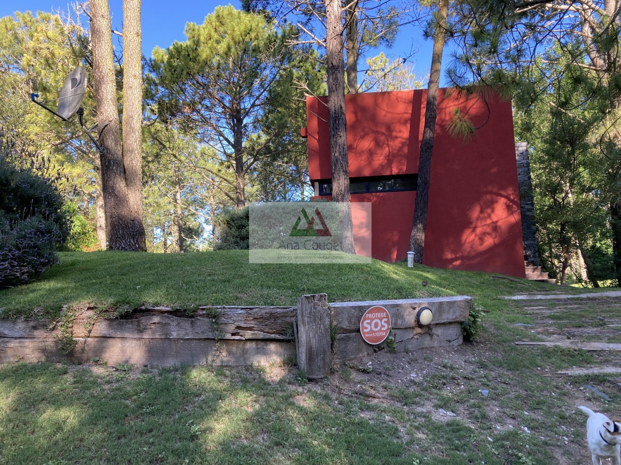 Lindisima casa en Carilo en ideal entorno de bosque