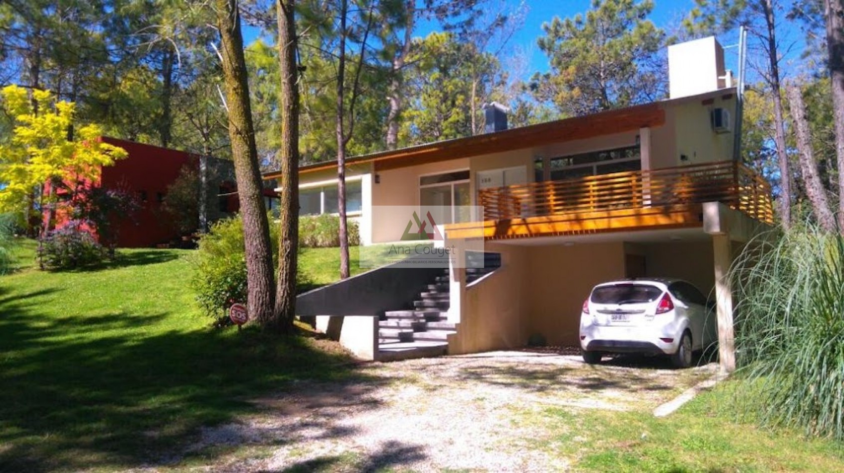 Impecable casa en pleno bosque