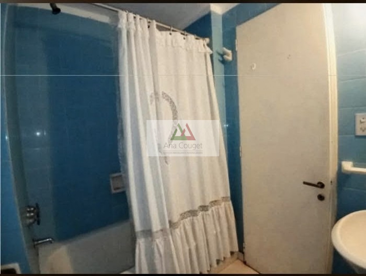 Departamento de 3 ambientes con cochera a 4 cuadras del mar en Pinamar Centro
