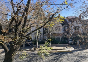 Casa de estilo en excelente ubicacion en Belgrano