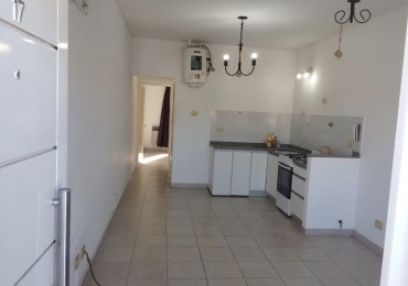 Dos ambientes con cochera en alquiler en Bella Vista