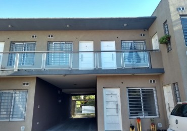 Dos ambientes con cochera en alquiler en Bella Vista