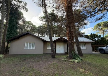 Casa en Pinamar con excelente ubicacion